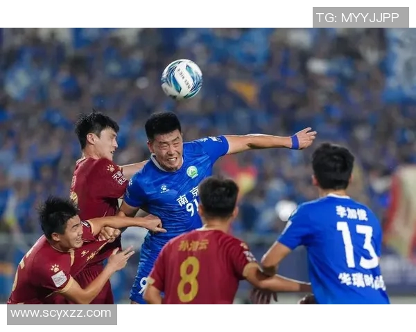 南京足球队在邀请赛中以61分稳居积分榜首位展现强大实力